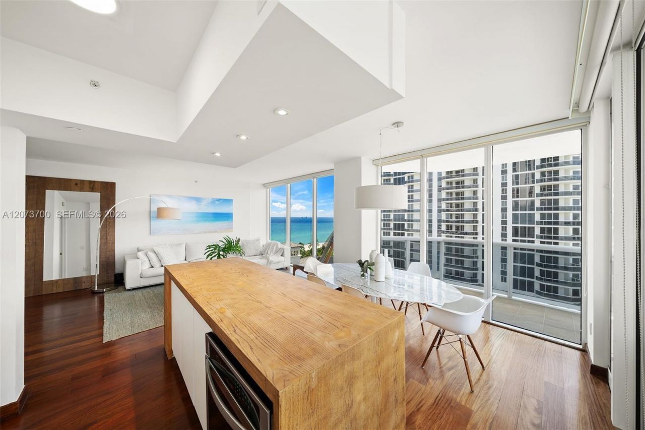 4779 Collins Ave , Unit 1005, Miami Beach, FL 33140 Photo