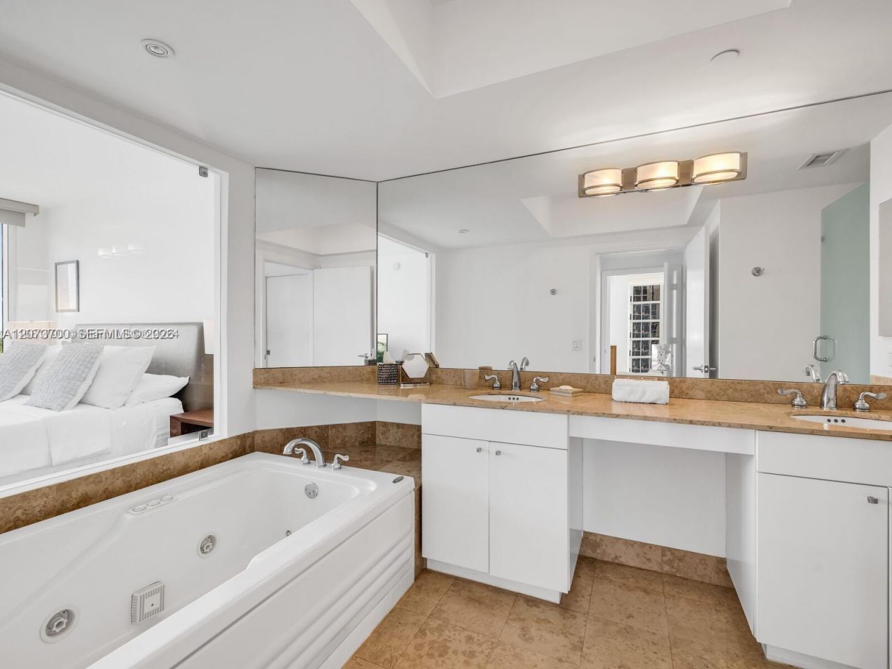 4779 Collins Ave , Unit 1005, Miami Beach, FL 33140 Photo