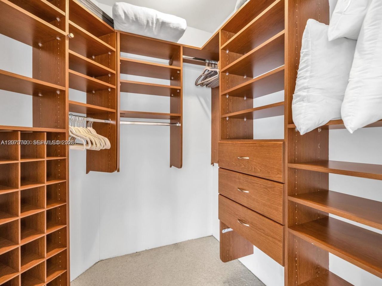4779 Collins Ave , Unit 1005, Miami Beach, FL 33140 Photo