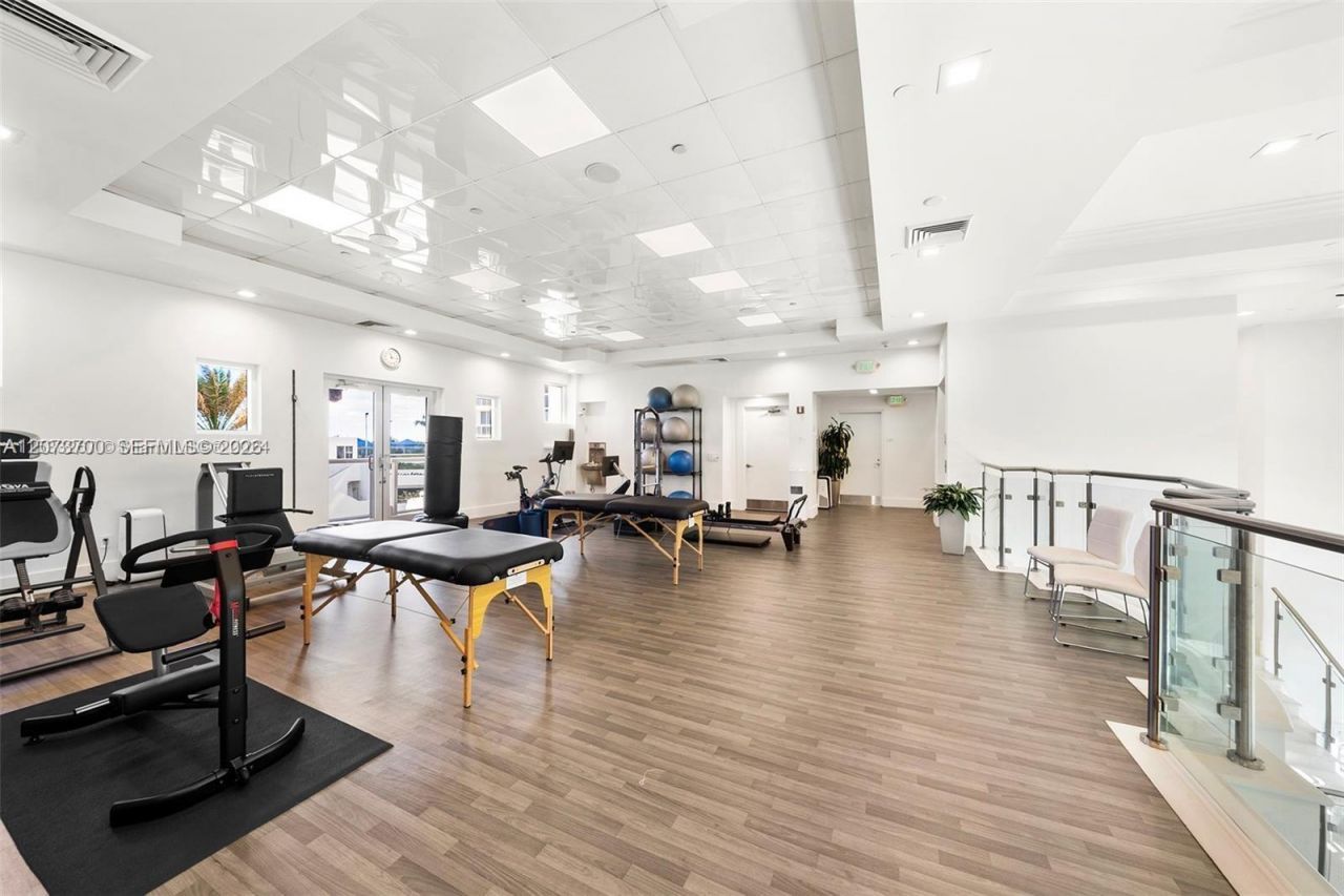 4779 Collins Ave , Unit 1005, Miami Beach, FL 33140 Photo