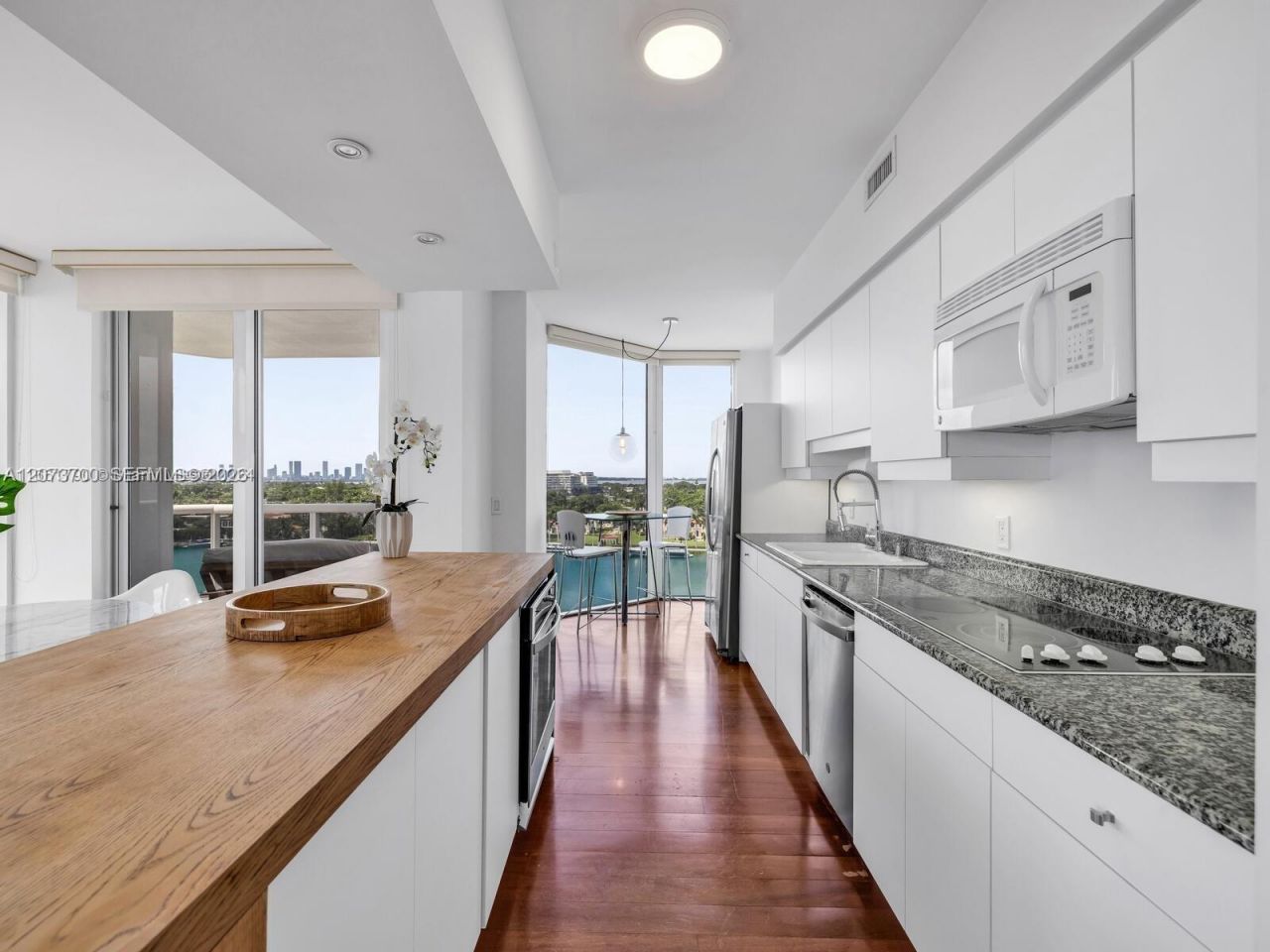4779 Collins Ave , Unit 1005, Miami Beach, FL 33140 Photo
