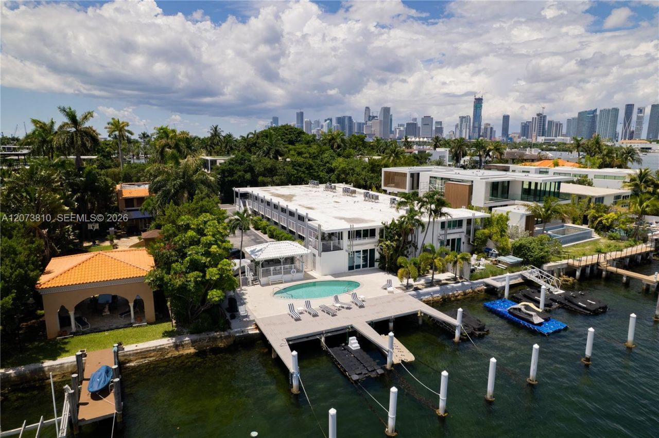 405 N Hibiscus Dr , Unit 202, Miami Beach, FL 33139 Photo