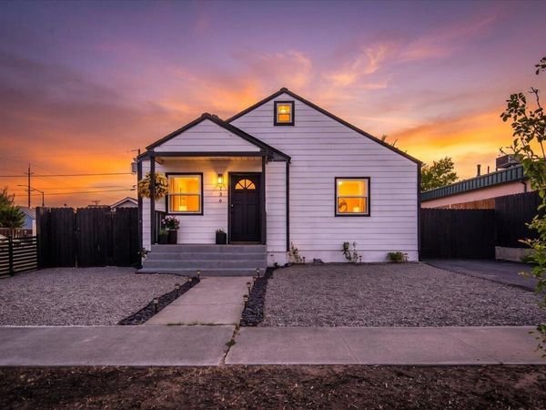 736 SW 10th Street, Redmond, OR 97756