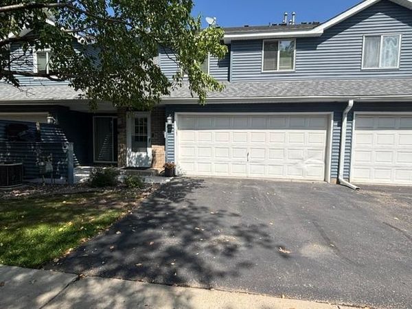 4856 Helena Lane N, Unit 11, Oakdale, MN 55128