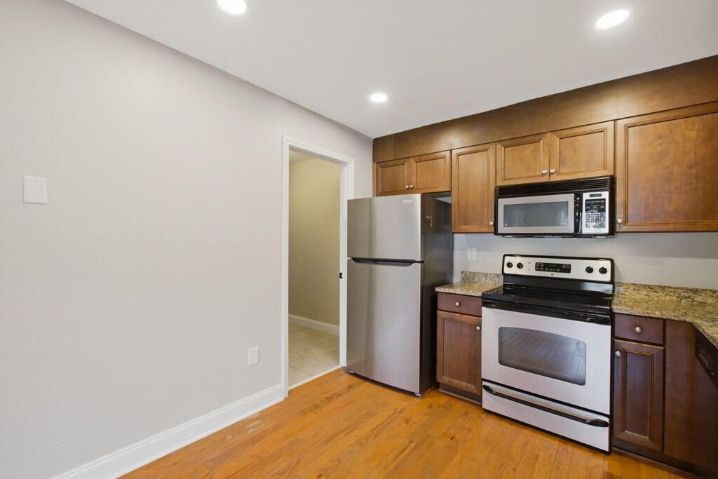1240 Fairmont Avenue Photo 11