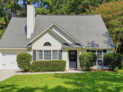 1323 Center Lake Drive, Mount Pleasant, SC 29464