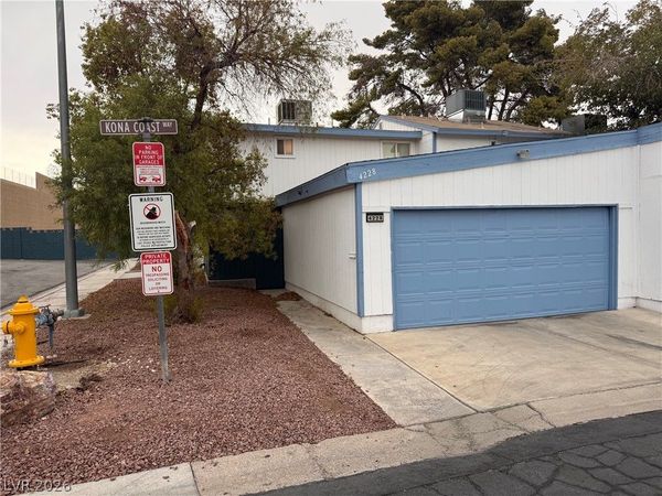 4228 Kona Coast Way , Las Vegas, NV 89121