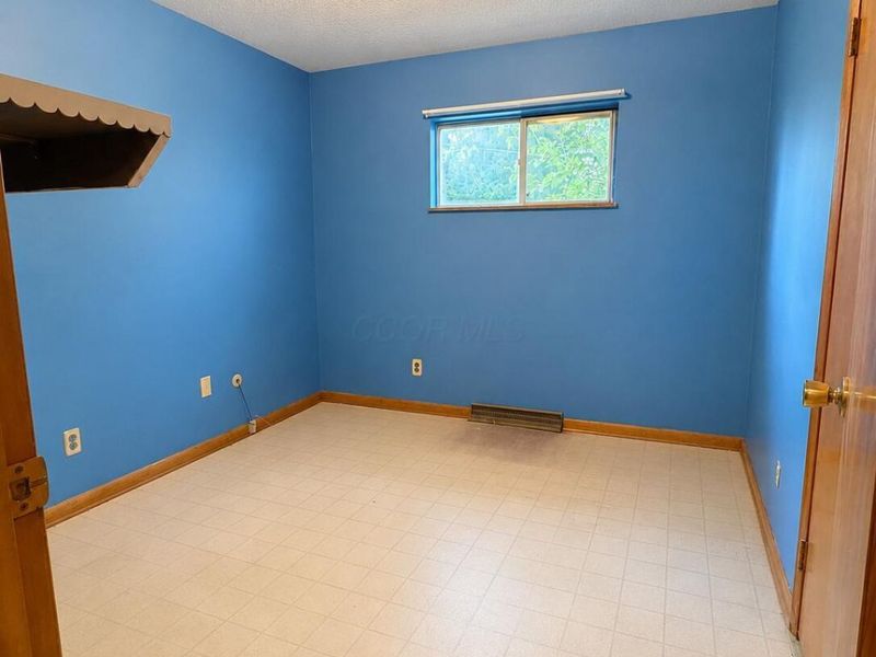 115 S 5th Street, Hebron, OH 43025 Photo 6