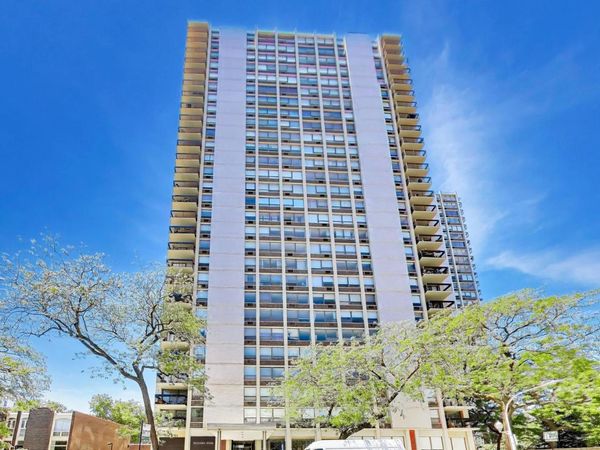 1355 N Sandburg Terrace, Unit 1002D, Chicago, IL 60610