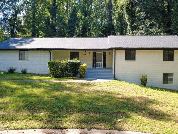 949 Marion Court , Lithia Springs, GA 30122