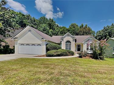 1874 Manor Oak Lane, Buford, GA 30519