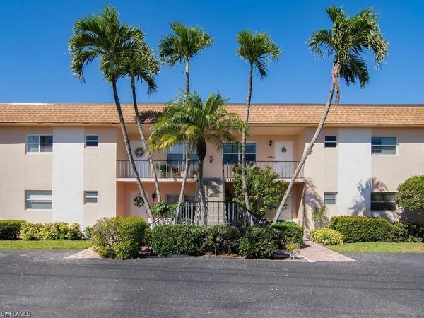 609 Palm View DR, Unit 10, NAPLES, FL 34110