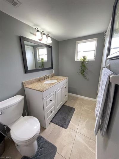 609 Palm View Dr, Unit 10, Naples, FL 34110 Photo