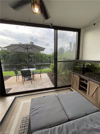 609 Palm View Dr, Unit 10, Naples, FL 34110 Photo