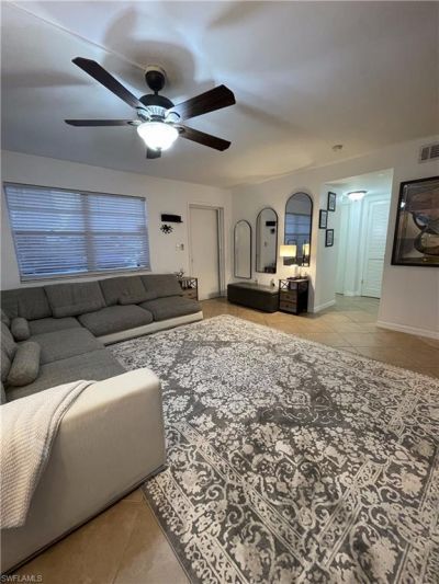 609 Palm View Dr, Unit 10, Naples, FL 34110 Photo