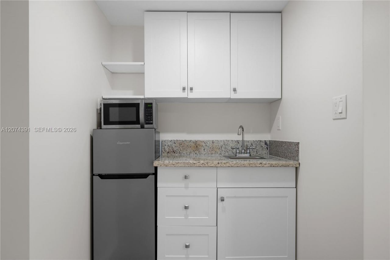 1041 NE 9th Ave , Unit A5, Fort Lauderdale, FL 33304 Photo