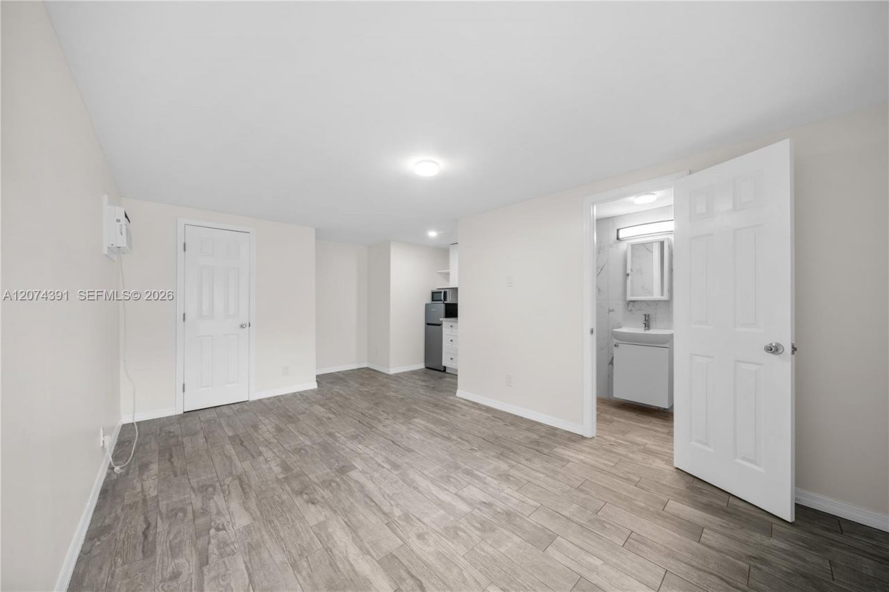 1041 NE 9th Ave , Unit A5, Fort Lauderdale, FL 33304 Photo