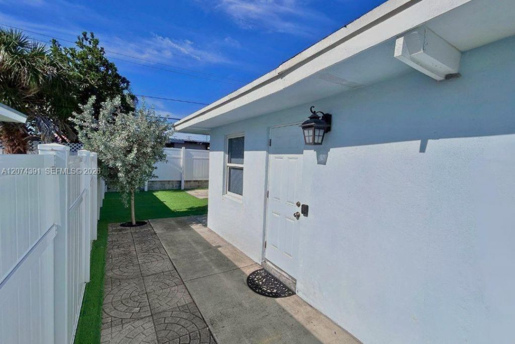 1041 NE 9th Ave , Unit A5, Fort Lauderdale, FL 33304 Photo