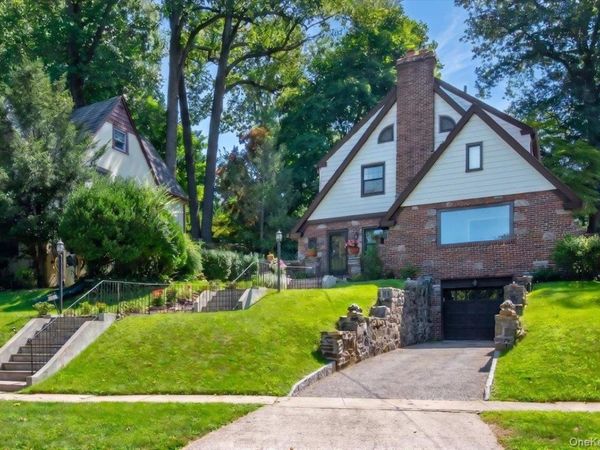 3 Walworth Terrace , White Plains, NY 10606