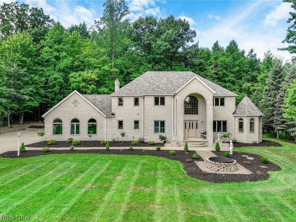 8190 Mount Royal Drive , Concord Twp, OH 44077