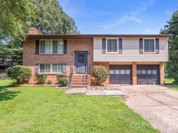 6204 Turtle Neck Lane, Charlotte, NC 28227