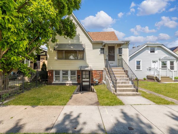 5232 W 51st Street , Chicago, IL 60638