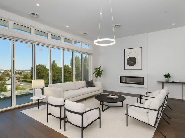 9570 Fifth St , Unit #407, Sidney, BC V8L 2W5