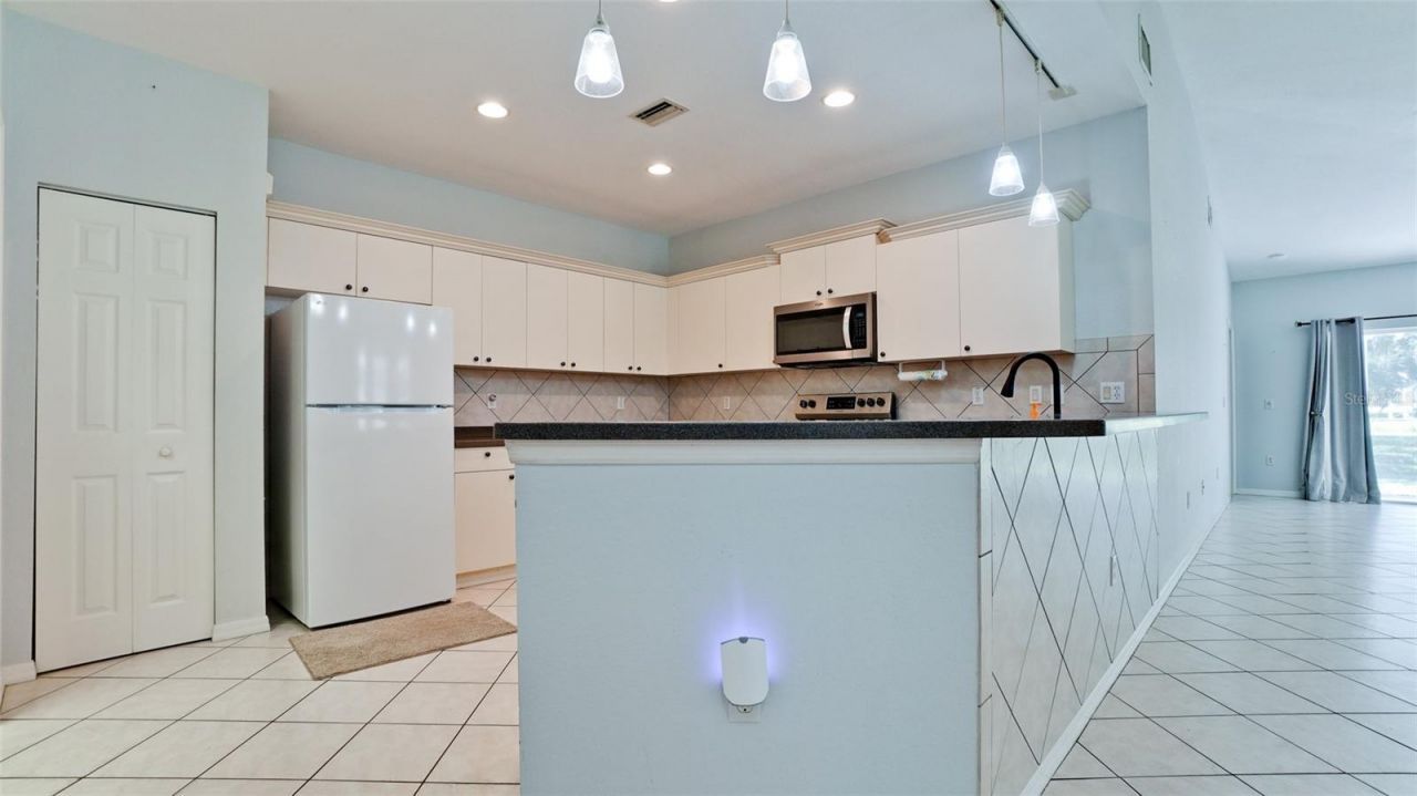 209 28th Street W, Palmetto, FL 34221 Photo