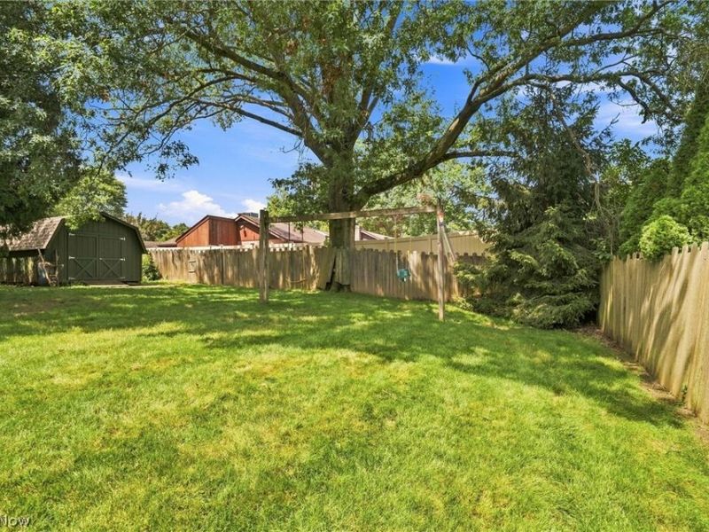 1451 Doncaster Drive, Youngstown, OH 44511 Photo 41