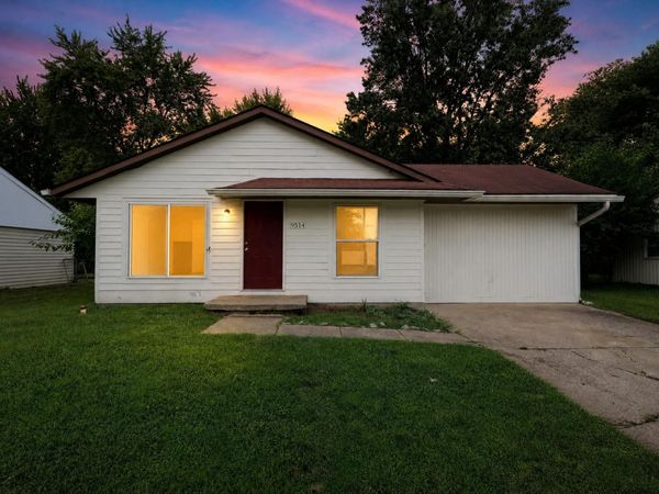 9514 Pepperidge Drive , Indianapolis, IN 46235