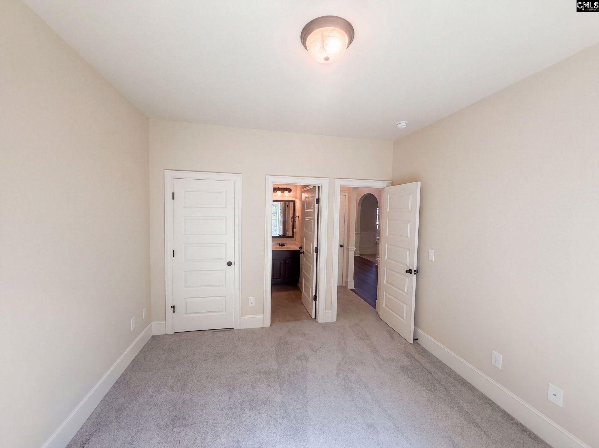 145 Saks Avenue  Photo 19