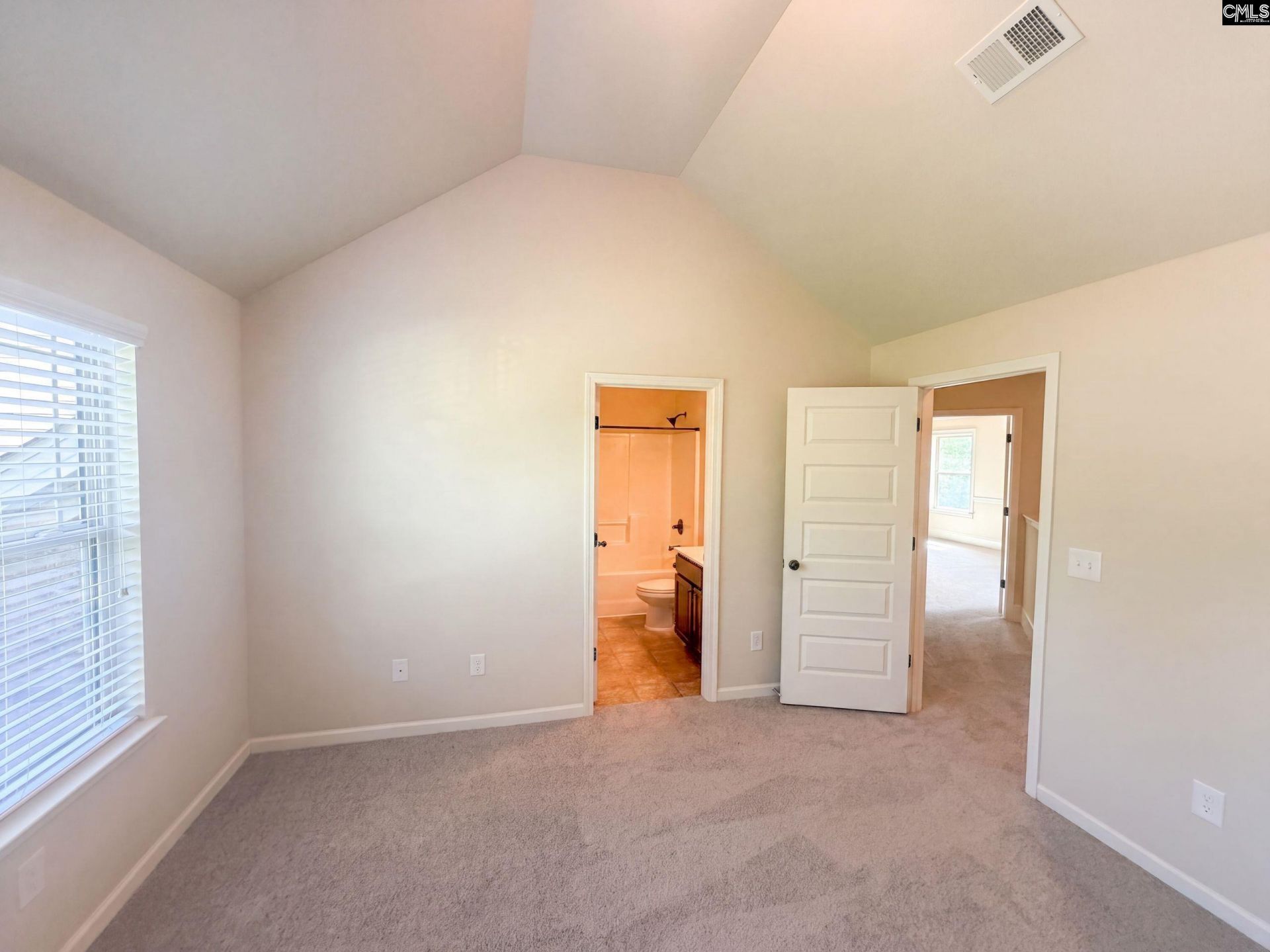 145 Saks Avenue  Photo 26