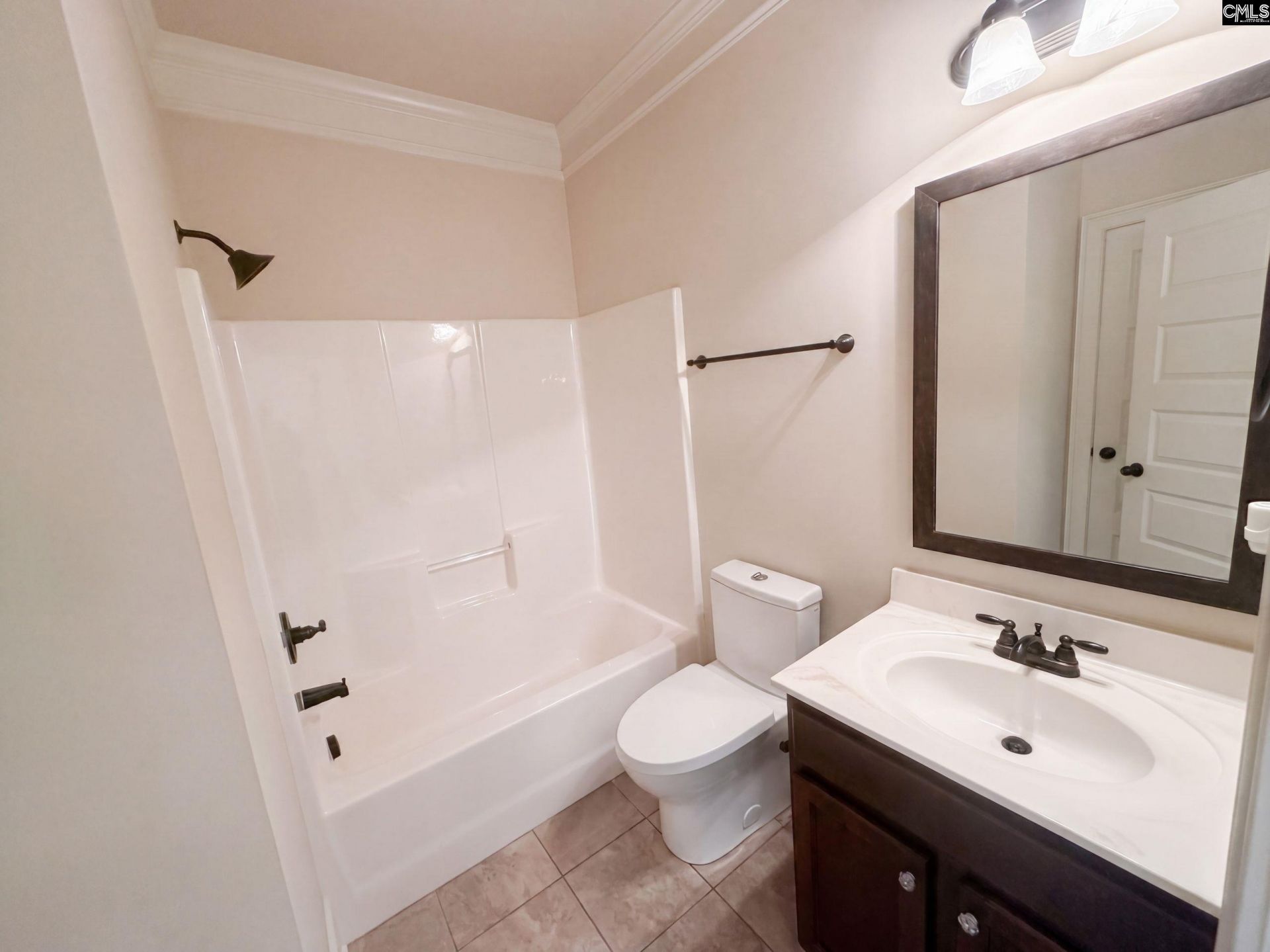 145 Saks Avenue  Photo 28