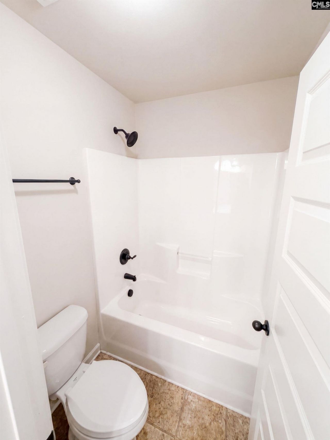 145 Saks Avenue  Photo 30