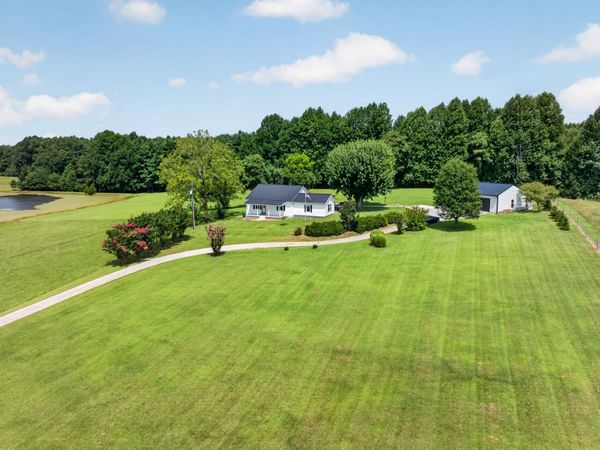 1561 Old Bon Air Rd , Sparta, TN 38583