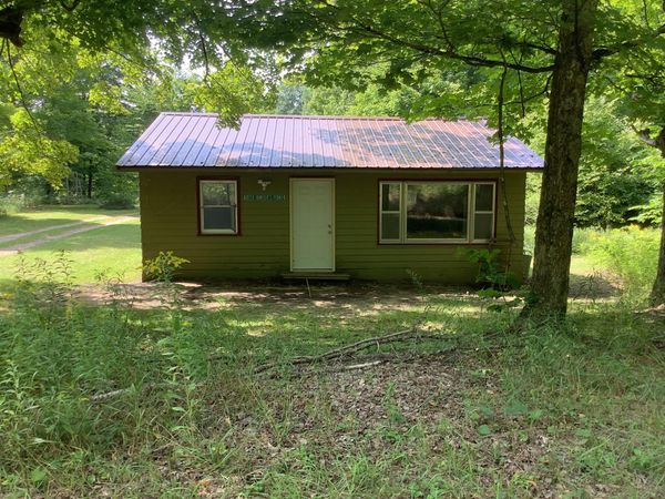 9488 S 11 Road, Cadillac, MI 49601