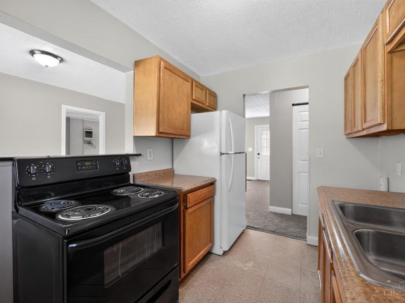 8745 Daly Road, Springfield Township, OH 45231 Photo 12
