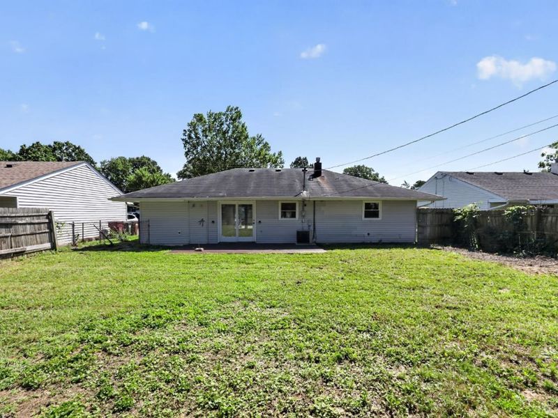 8745 Daly Road, Springfield Township, OH 45231 Photo 2