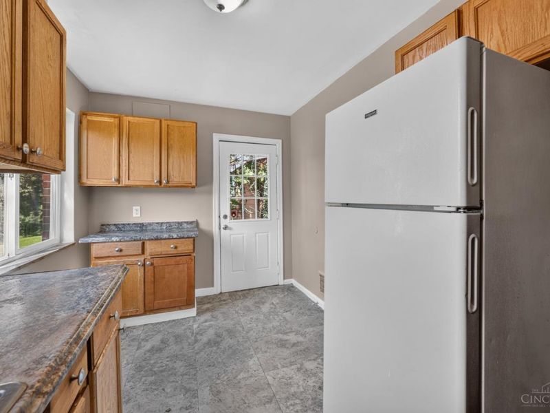 1263 W Galbraith Road, Cincinnati, OH 45231 Photo 13