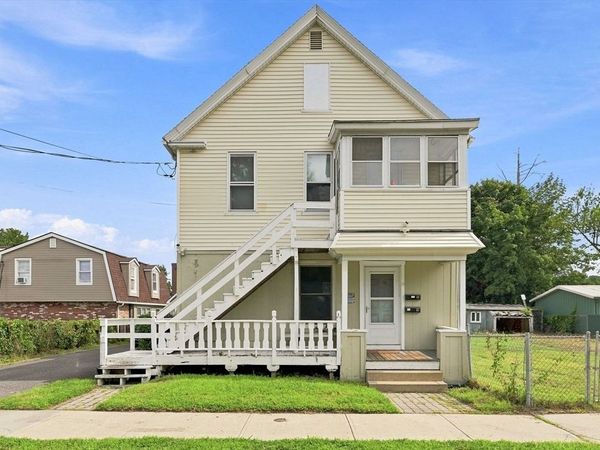 14 Perrault, Chicopee, MA 01013