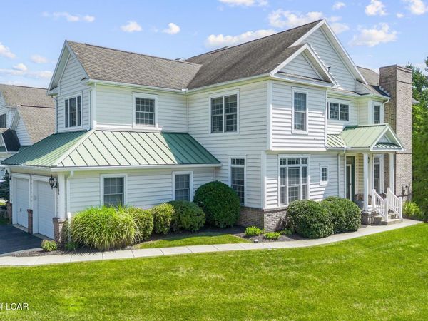 1504 Verne Close, Moosic, PA 18507