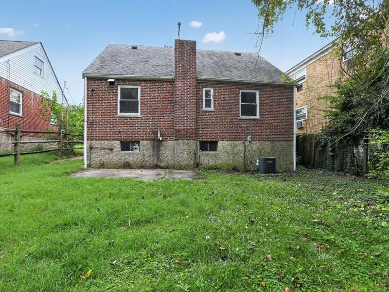 8243 Daly Road, Cincinnati, OH 45231 Photo 6