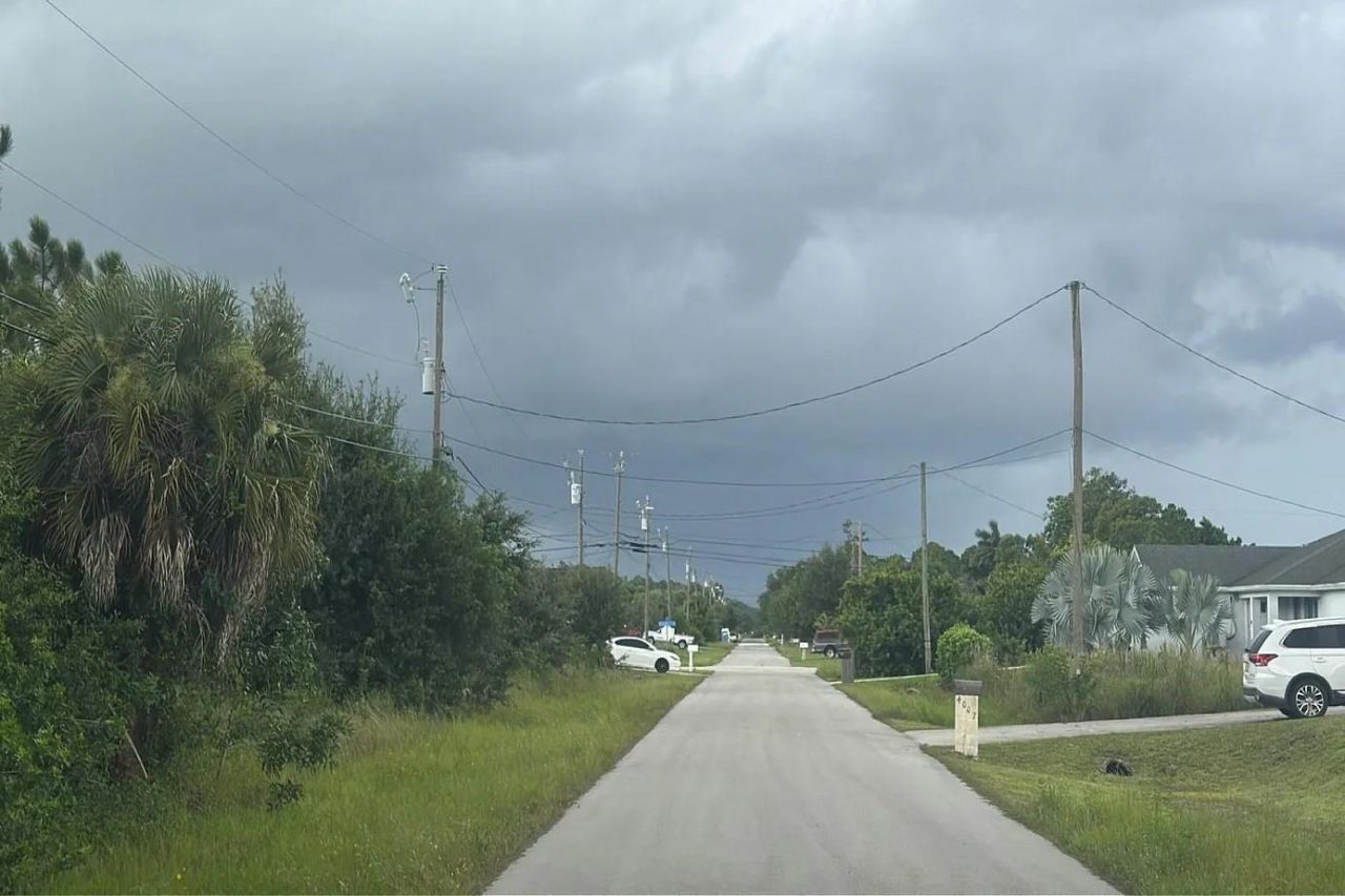 4017 SW 3rd Street , Other Florida, FL 33976 Photo