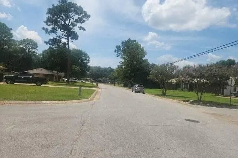 4240 Cherry Laurel Drive , Other Florida, FL 32504 Photo