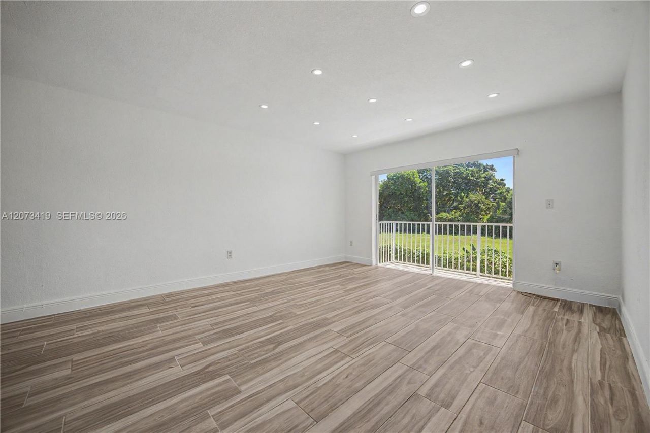 8475 SW 94th St , Unit 224E, Miami, FL 33156 Photo