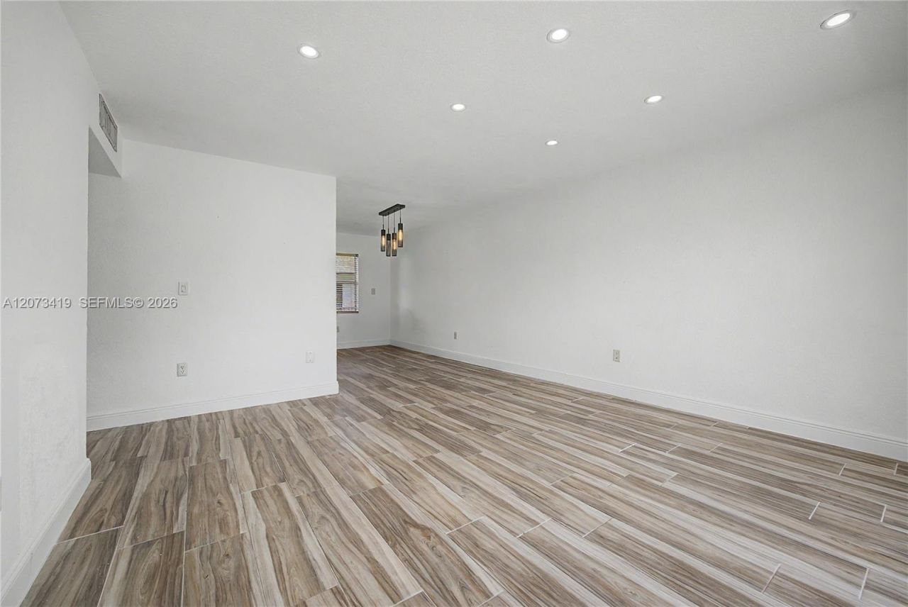 8475 SW 94th St , Unit 224E, Miami, FL 33156 Photo