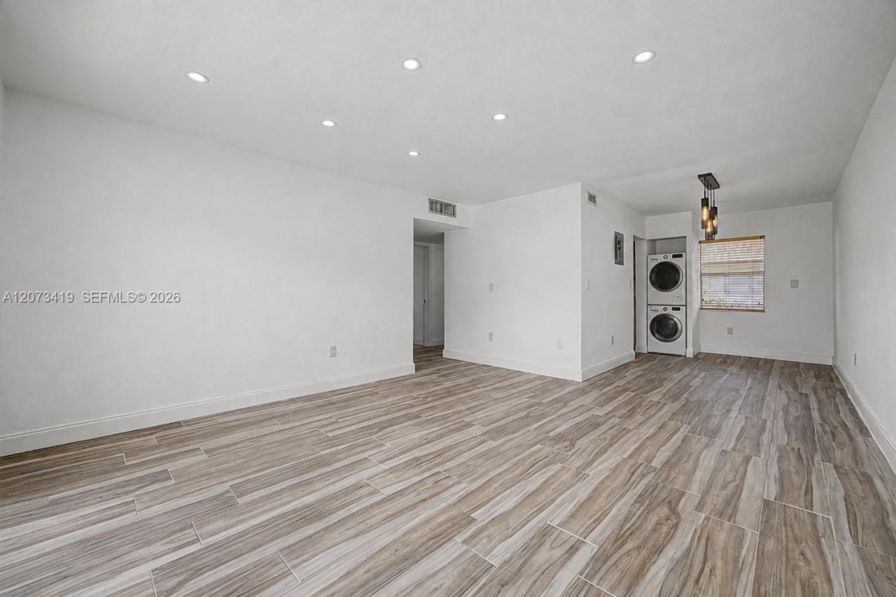 8475 SW 94th St , Unit 224E, Miami, FL 33156 Photo