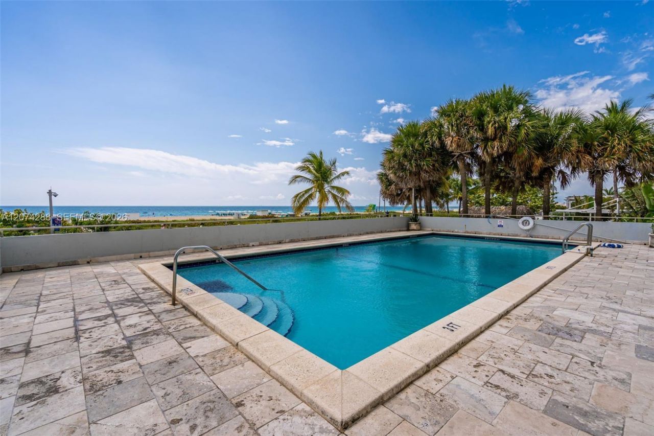465 Ocean Dr , Unit 512, Miami Beach, FL 33139 Photo