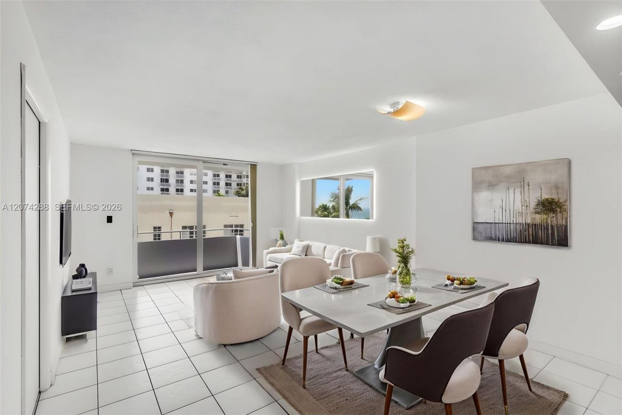 465 Ocean Dr , Unit 512, Miami Beach, FL 33139 Photo