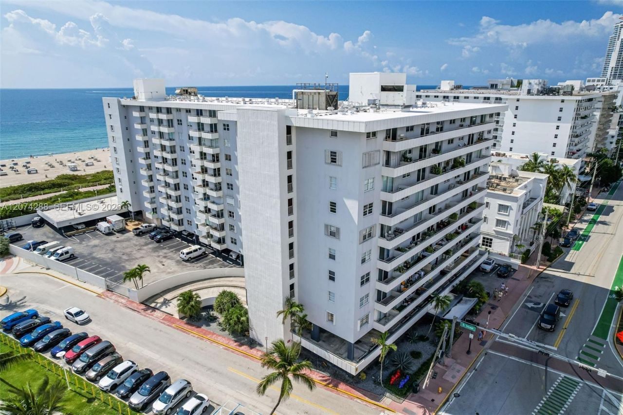465 Ocean Dr , Unit 512, Miami Beach, FL 33139 Photo